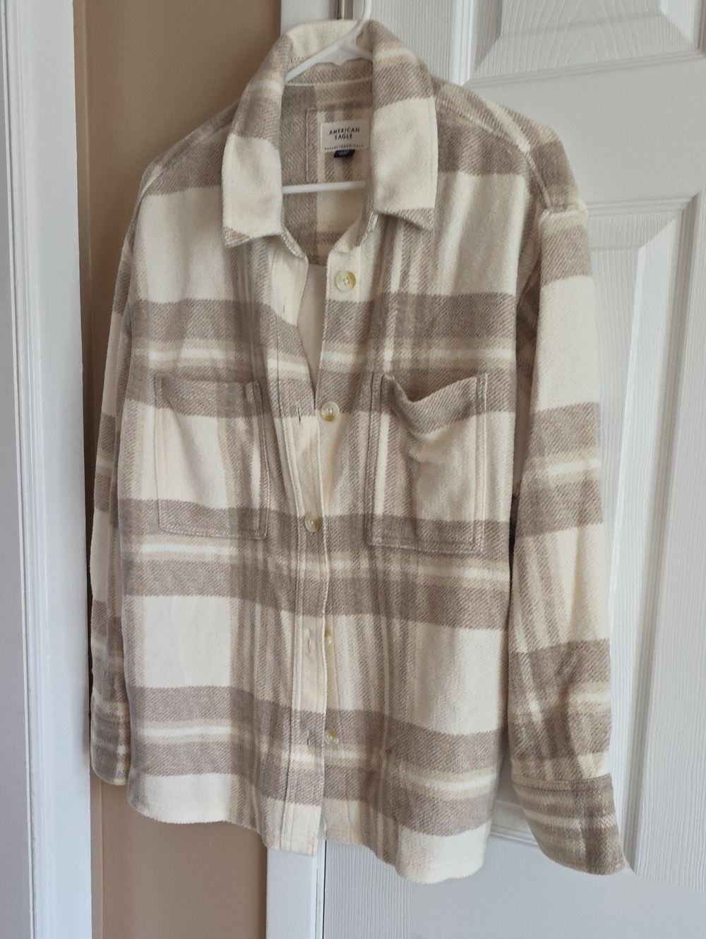 American Eagle Outfitters Womens Size L Cream & Taupe Plaid Button-Down Shirt